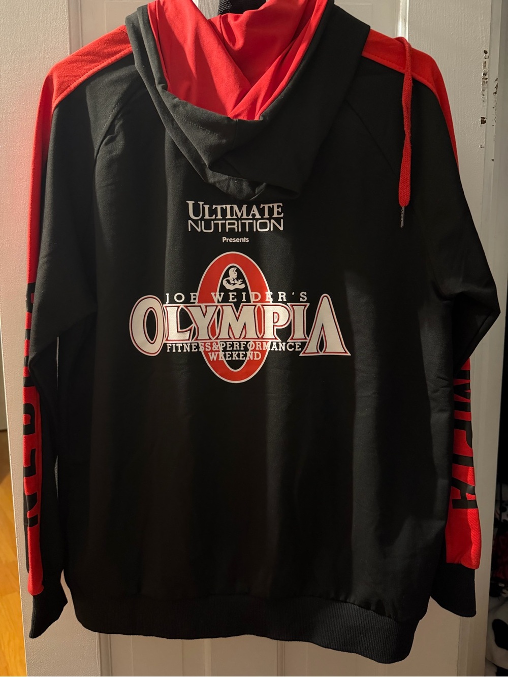 Ultimate Nutrition Olympia Hoodie - Black & Red